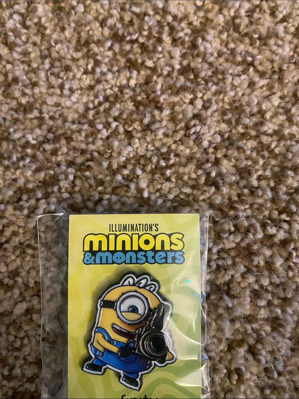 Illumination's Minions Pin - Yellow Minion with Camera